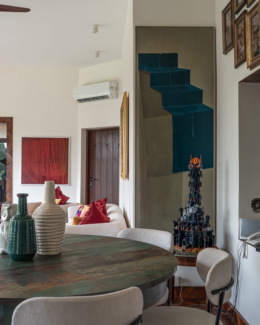 The Layered Lounge, photograph 3