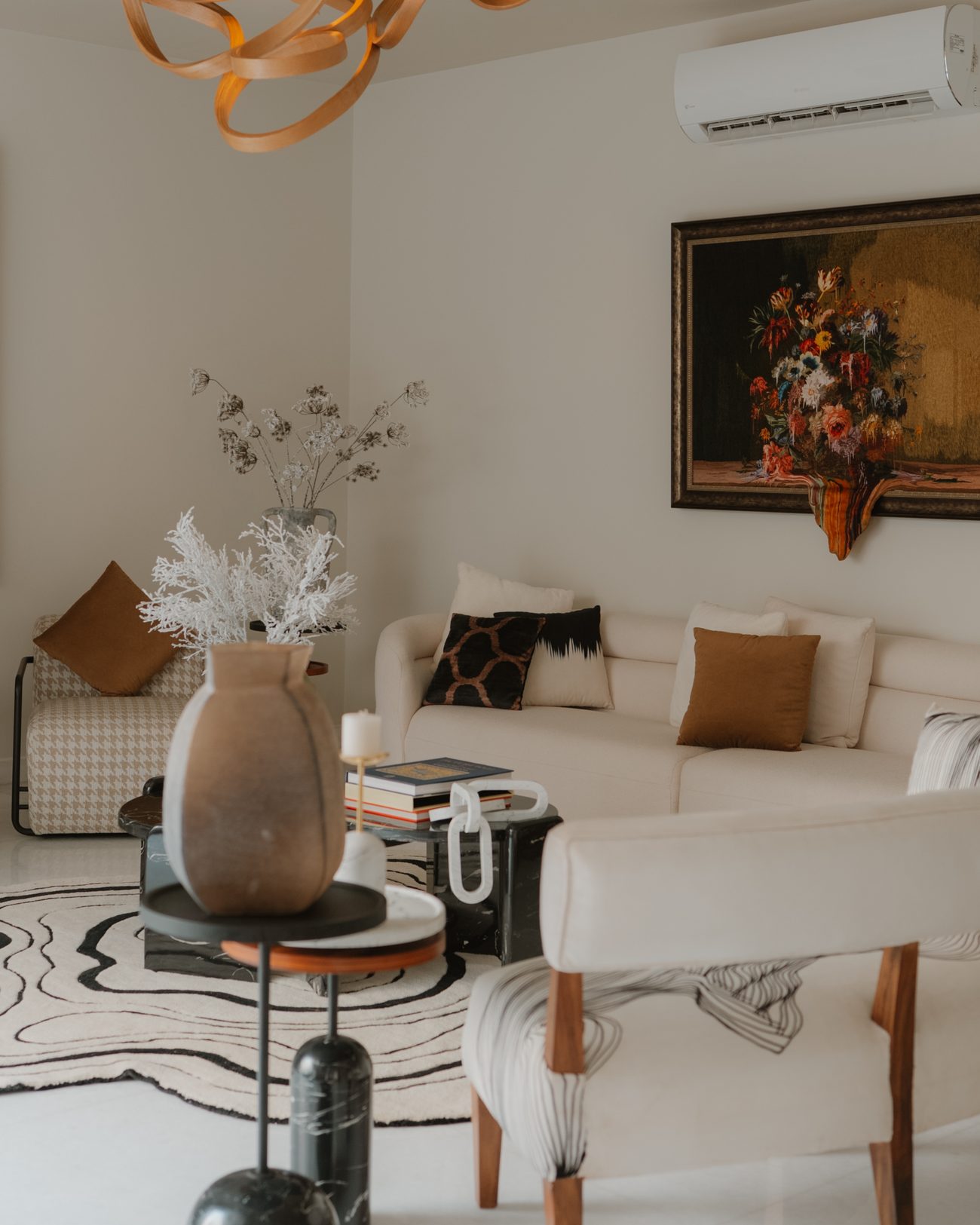 The Sculptural Lounge, view 3